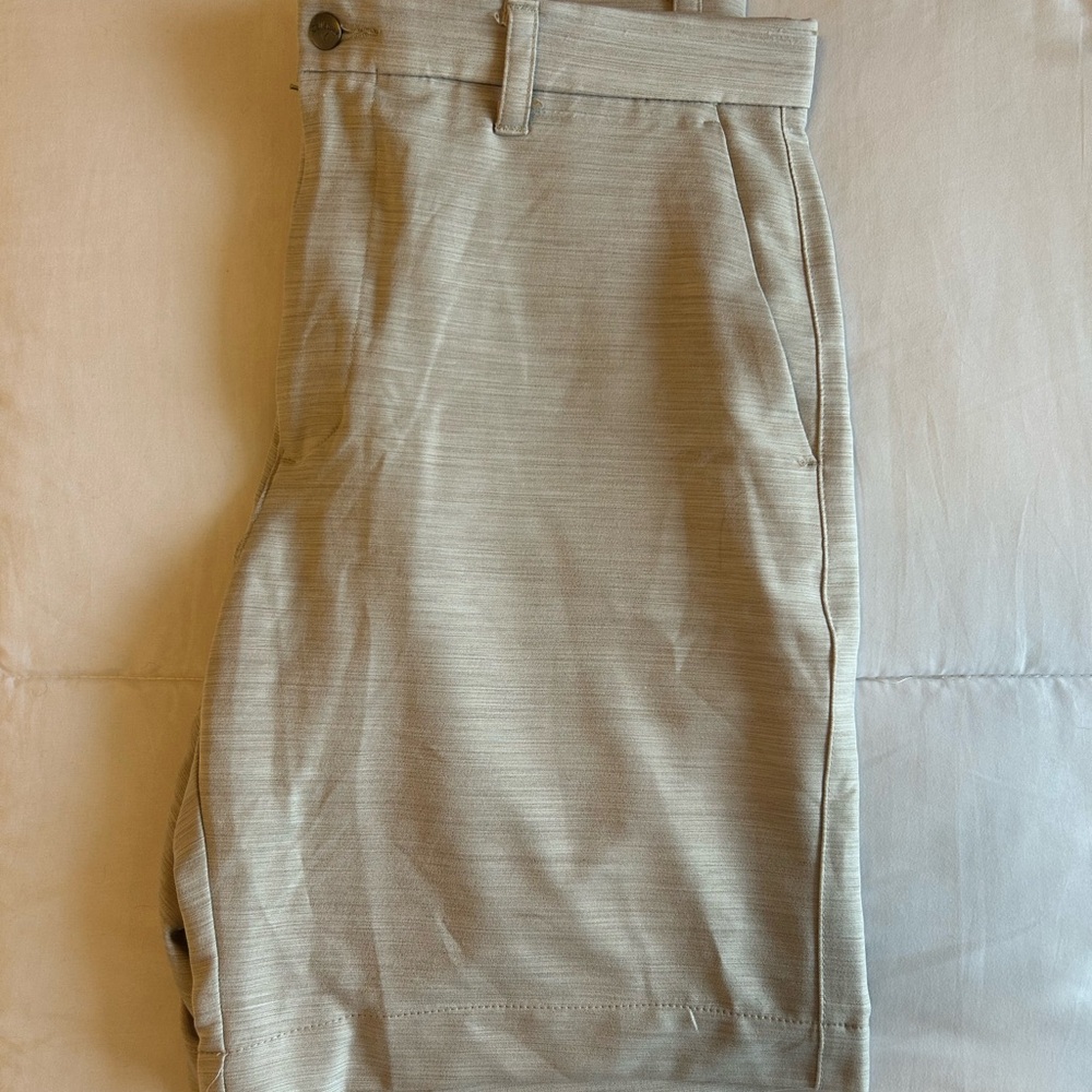 Callaway Men's Beige Flat Front Shorts